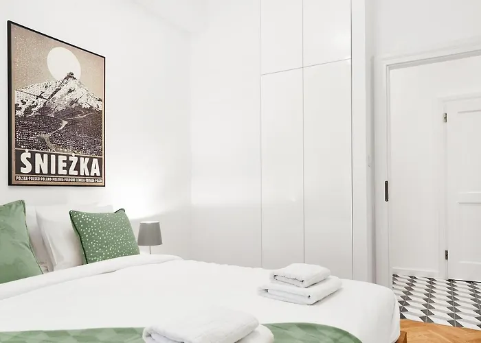 HOUSEHOST Apartment :Starowiślna 66/9 Street
